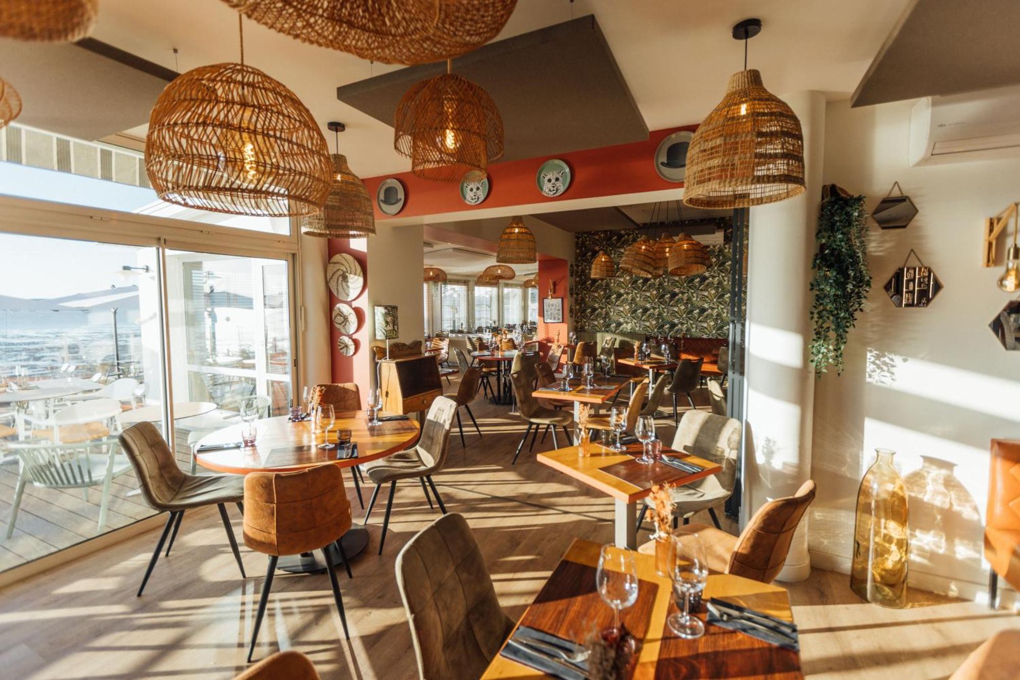 Beach Hotel - Le Grand Chalet Ронс-ле-Бен Экстерьер фото